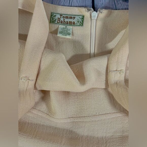 VINTAGE Tommy Bahama Yellow Floral Graphic Print 100% Silk Lightweight Dress S - Picture 3 of 11